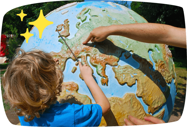 bambini con mappamondo